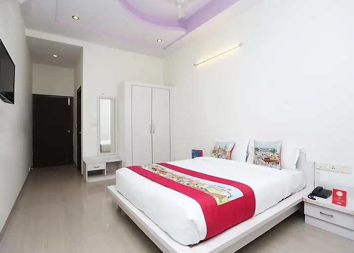 Oyo 9955 Hotel Swaruchi Palace Jaipur